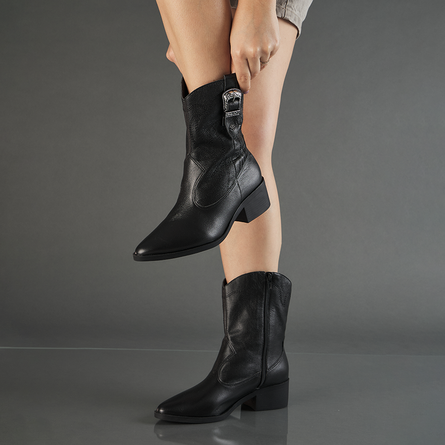 beatriz preto couro 3242234235