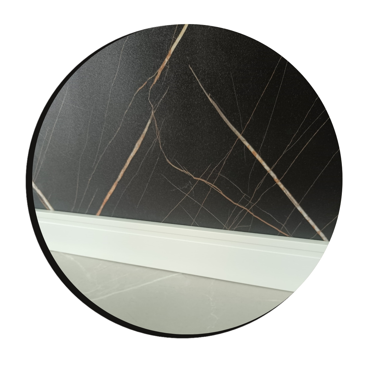 Rodap&eacute; LEV72 Santa Luzia aplicado no ambiente